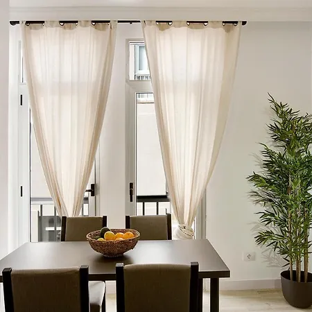 Downtown-beach Flat Апартаменты *
